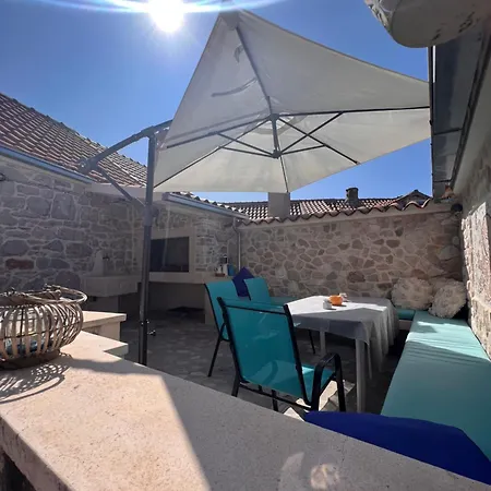 Tomitorija * Kaprije