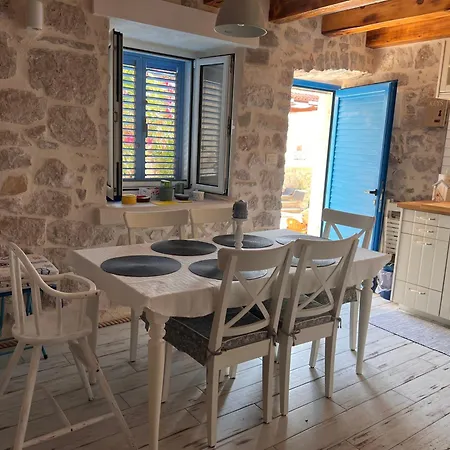 Tomitorija * Kaprije