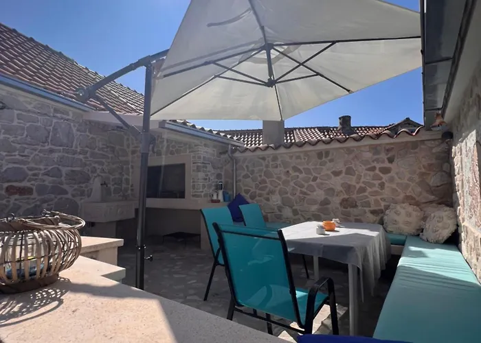 Tomitorija * Kaprije