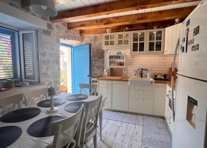 Tomitorija Holiday home